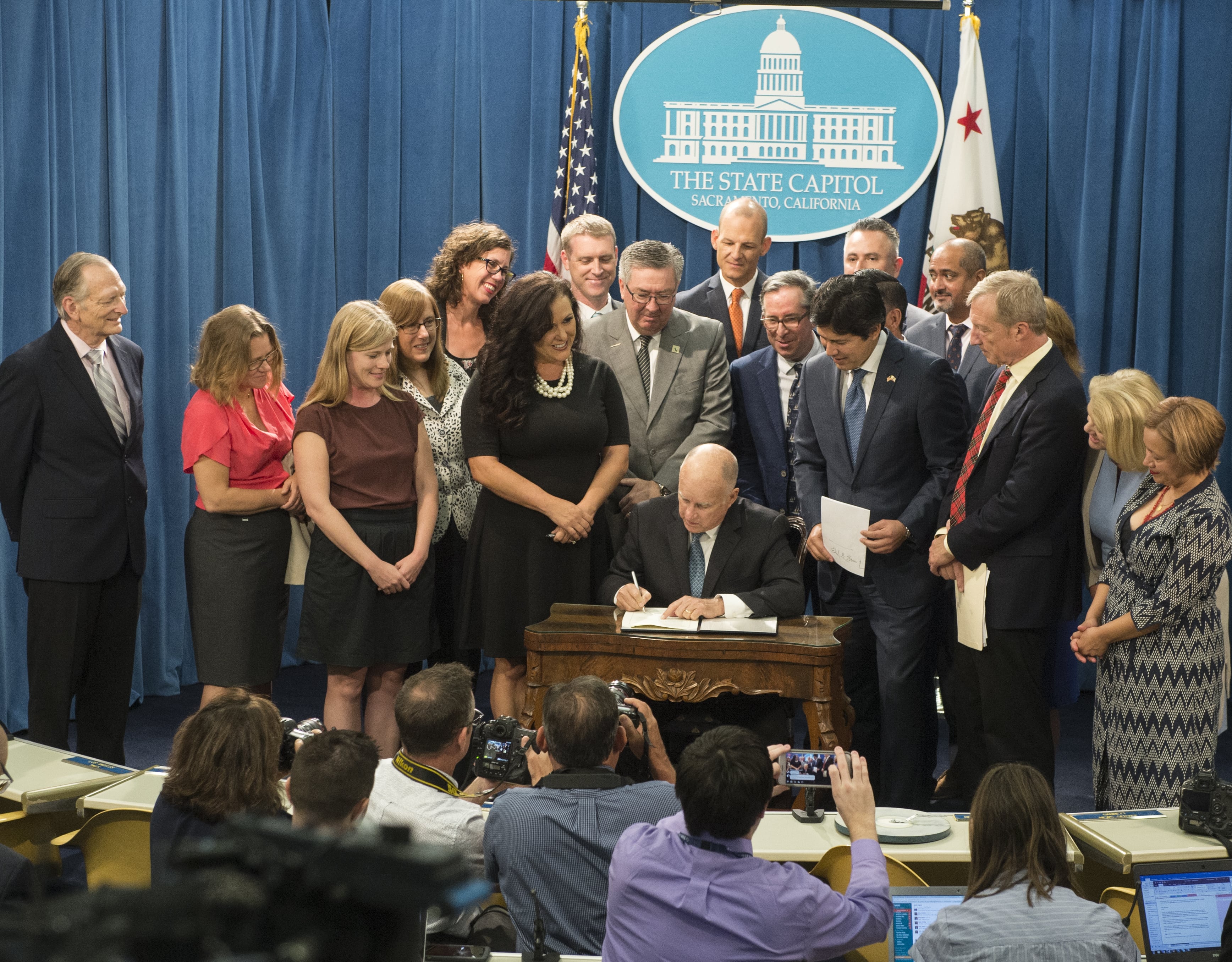 Governor Brown Signs 100 Percent Clean Electricity Bill, Issues Order Setting New Carbon Neutrality Goal